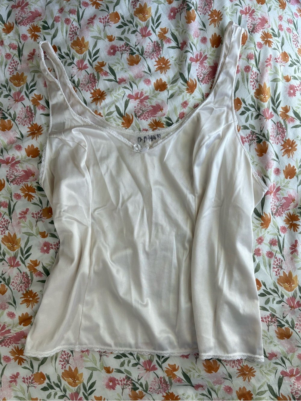 Vassarette 90s Satin Slip Tank Top Size Large Bow White Ivory Pajamas - Picture 8 of 8